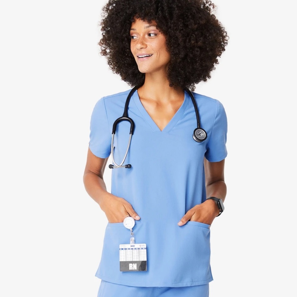 Casma scrub top in ceil blue